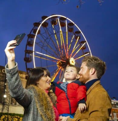 SOLAS &amp; Ferris Wheel on Grand Parade
