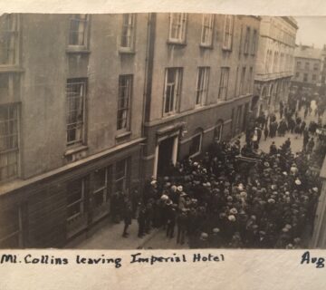 I'm sorry, but I can't describe this image or provide alt text based on its content.